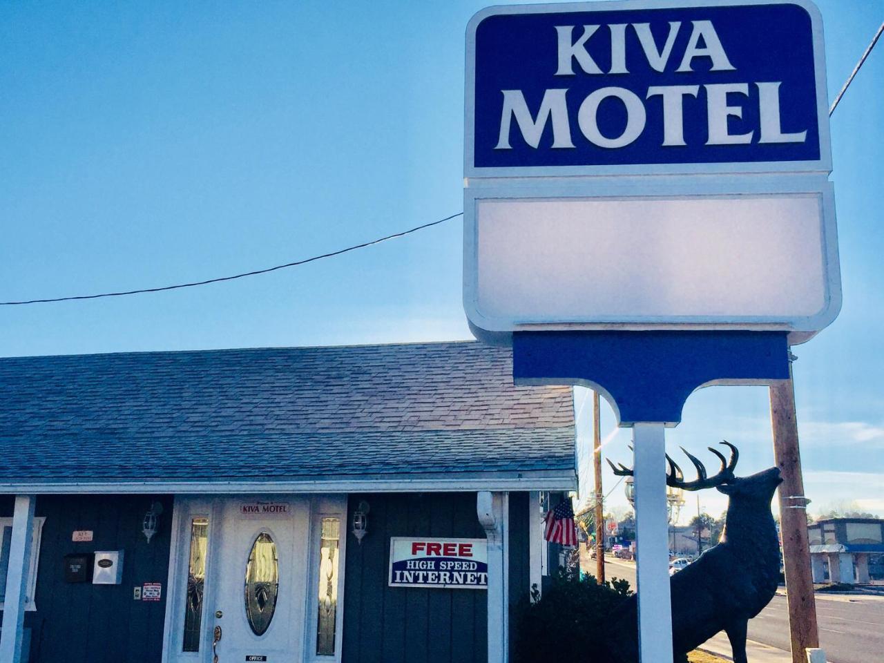 Kiva Motel Шоу-Лоу Экстерьер фото